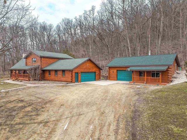 8986 Waterford Street, Sauk City, WI 53583