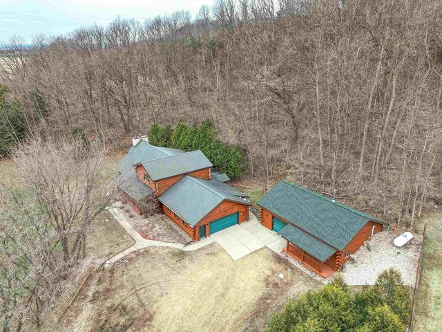 8986 Waterford Street, Sauk City, WI 53583