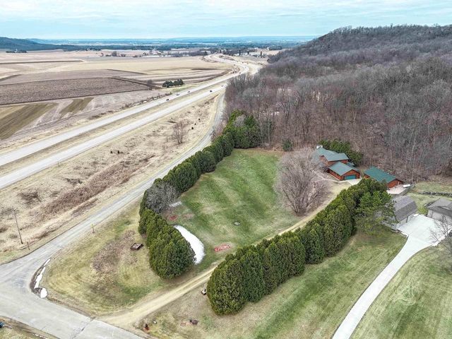 8986 Waterford Street, Sauk City, WI 53583