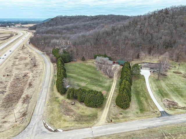 8986 Waterford Street, Sauk City, WI 53583