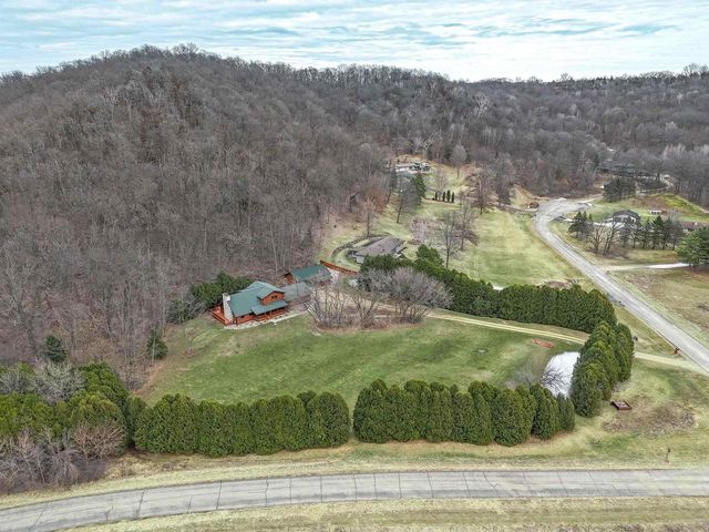 8986 Waterford Street, Sauk City, WI 53583