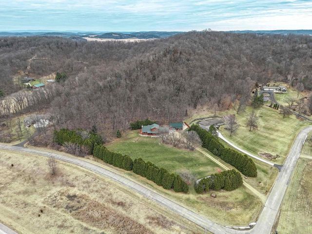 8986 Waterford Street, Sauk City, WI 53583