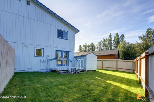 260 Fall Leaf Circle, Anchorage, AK 99504