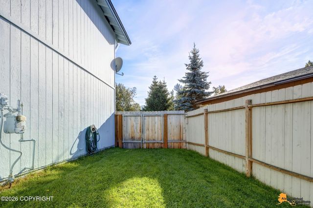 260 Fall Leaf Circle, Anchorage, AK 99504