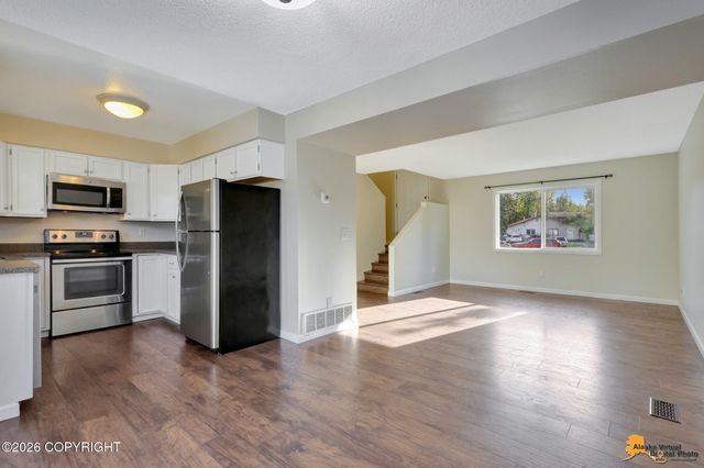 260 Fall Leaf Circle, Anchorage, AK 99504