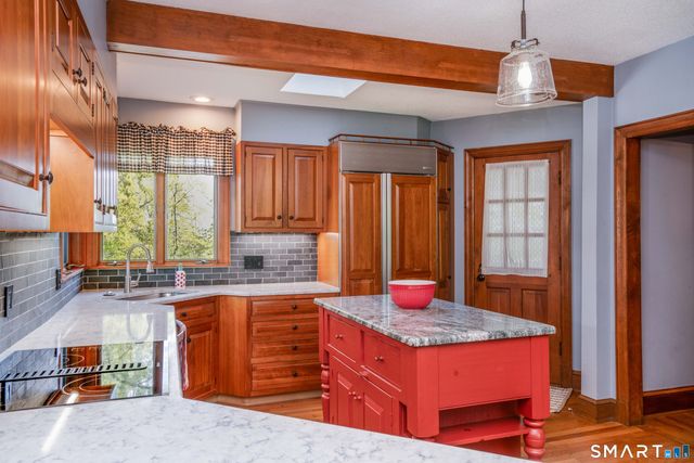 20 Wettleson Avenue, West Hartford, CT 06107