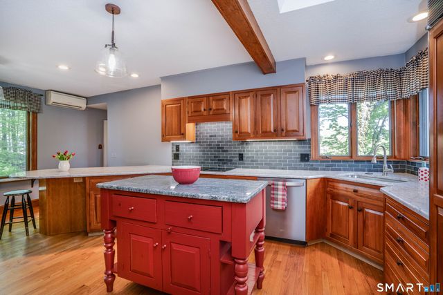 20 Wettleson Avenue, West Hartford, CT 06107