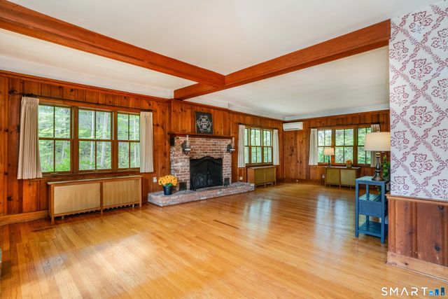 20 Wettleson Avenue, West Hartford, CT 06107