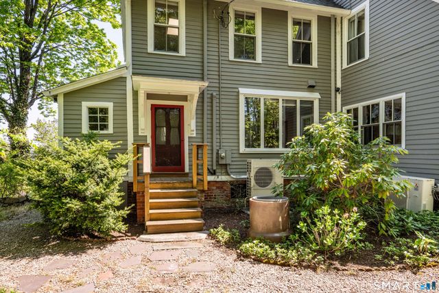 20 Wettleson Avenue, West Hartford, CT 06107
