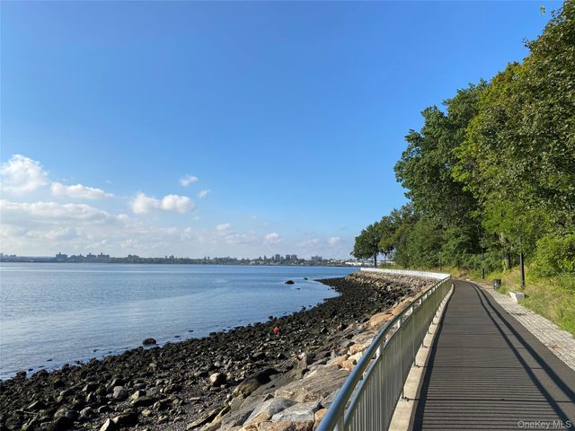 11463 Dalian Court, College Point, NY 11356