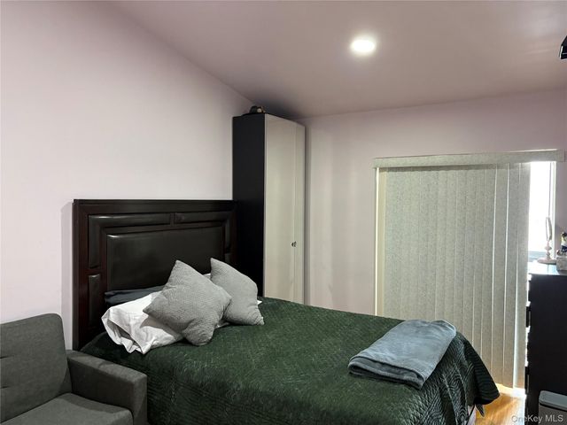 11463 Dalian Court, College Point, NY 11356