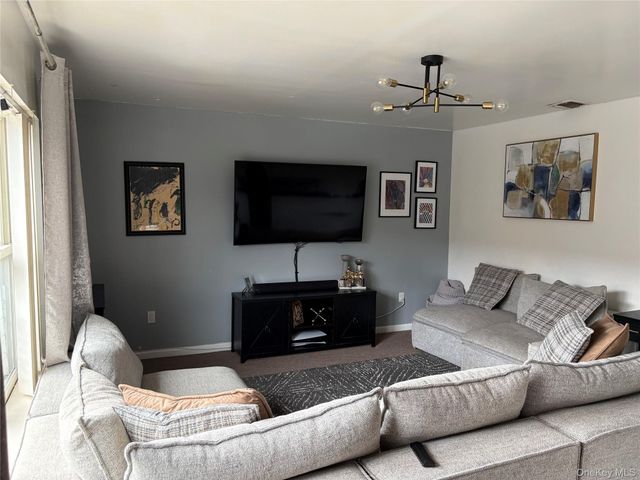 11463 Dalian Court, College Point, NY 11356