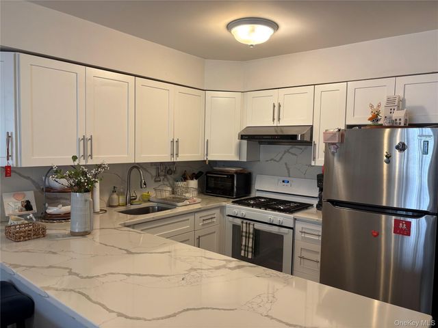 11463 Dalian Court, College Point, NY 11356