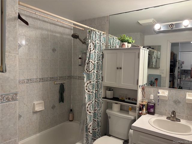 11463 Dalian Court, College Point, NY 11356