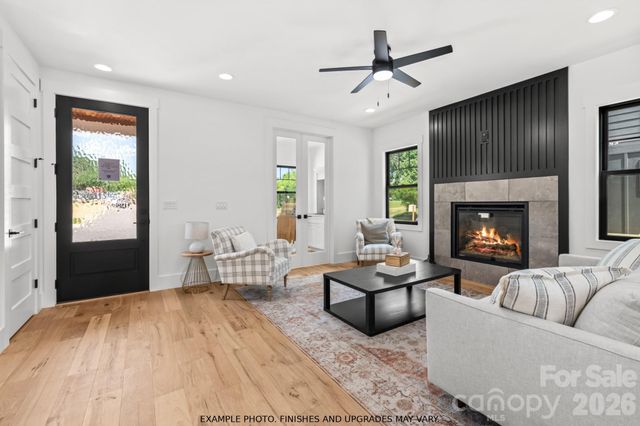 93 Martha Avenue 10, Hendersonville, NC 28792