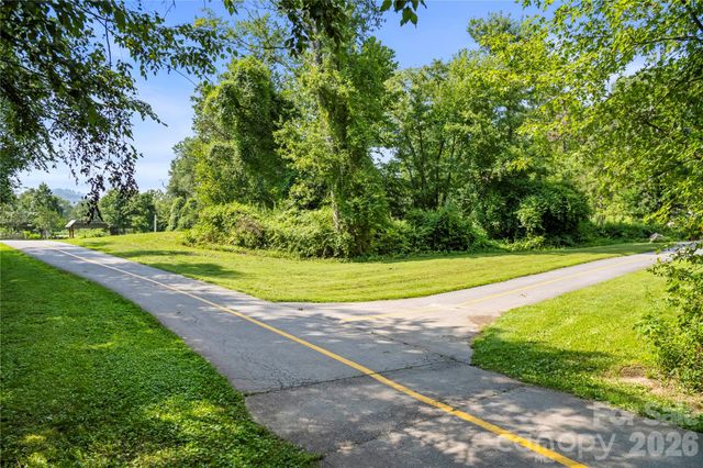 93 Martha Avenue 10, Hendersonville, NC 28792