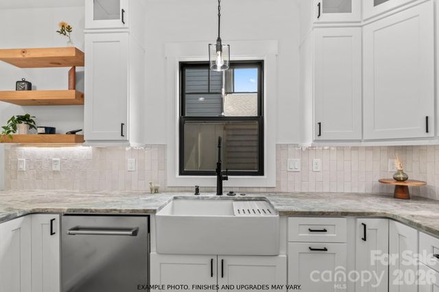 93 Martha Avenue 10, Hendersonville, NC 28792