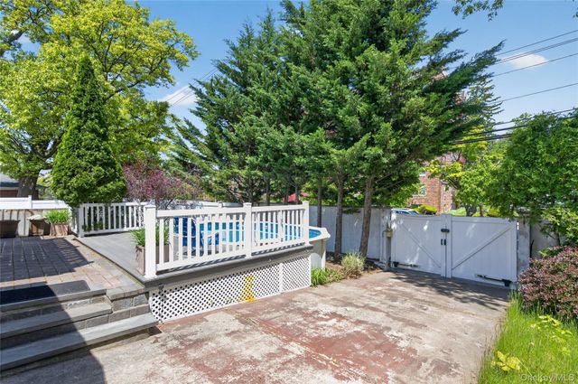 45-87 Browvale Lane, Little Neck, NY 11362