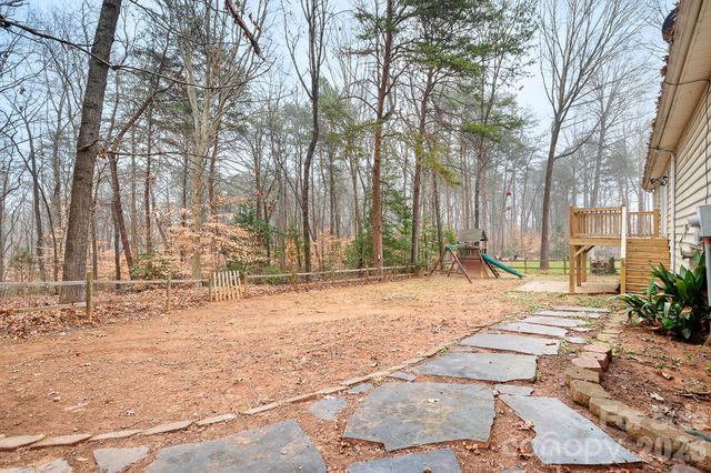 177 Highland Woods Court, Denver, NC 28037