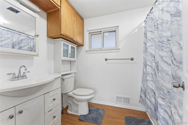 23 W Broadway Street, Ecorse, MI 48229
