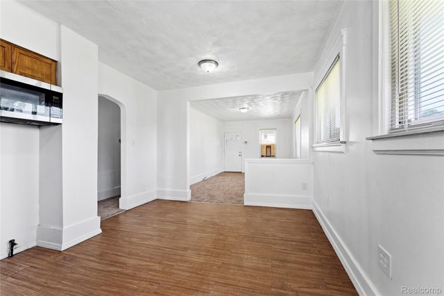 23 W Broadway Street, Ecorse, MI 48229