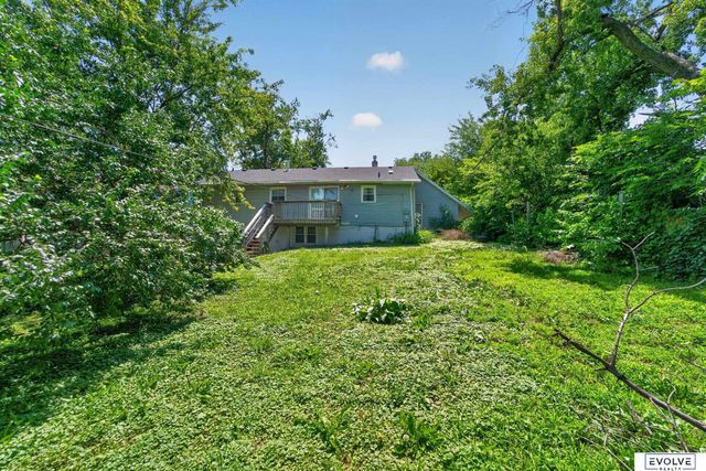 7141 Wood Lane Drive, La Vista, NE 68128
