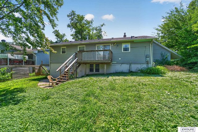 7141 Wood Lane Drive, La Vista, NE 68128