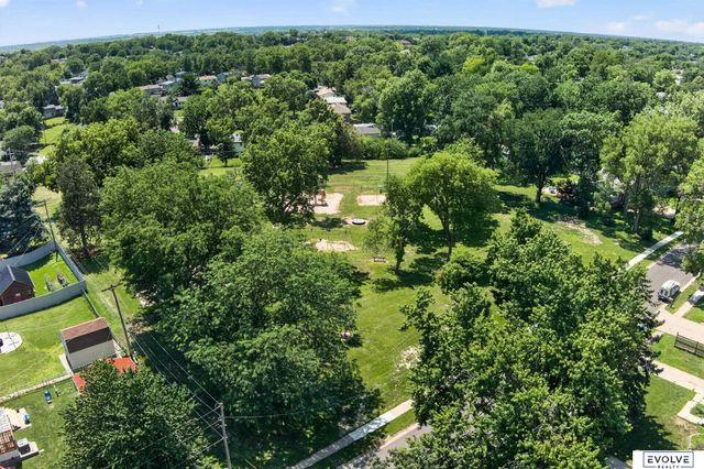 7141 Wood Lane Drive, La Vista, NE 68128