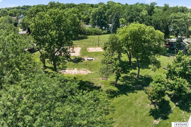 7141 Wood Lane Drive, La Vista, NE 68128