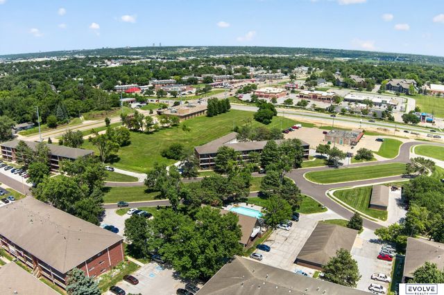 7141 Wood Lane Drive, La Vista, NE 68128