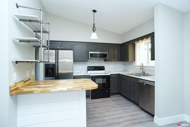 736 W Joel Street, Lincoln, NE 68521