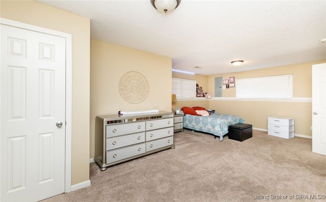 7033 Plum Creek Dr Plum Creek Dr, Sellersburg, IN 47172