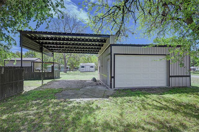 552 Oak Leaf Trail, East Tawakoni, TX 75472