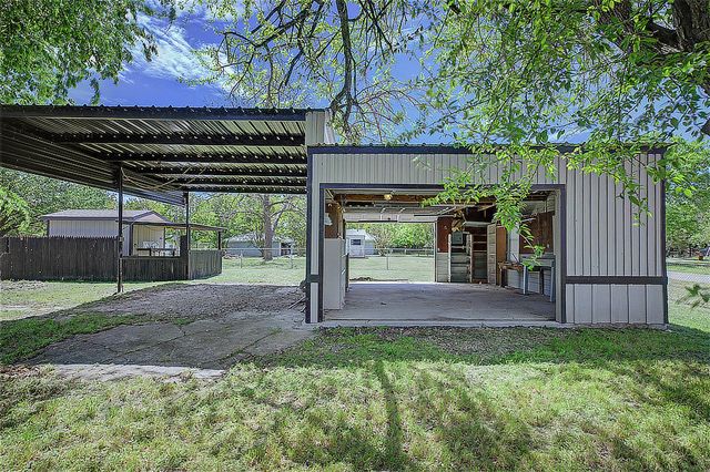 552 Oak Leaf Trail, East Tawakoni, TX 75472
