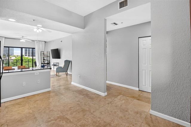1620 Presidential Way 402, West Palm Beach, FL 33401