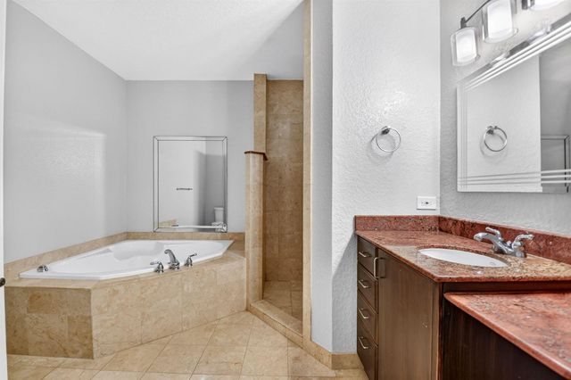 1620 Presidential Way 402, West Palm Beach, FL 33401