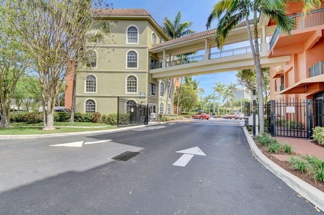1620 Presidential Way 402, West Palm Beach, FL 33401
