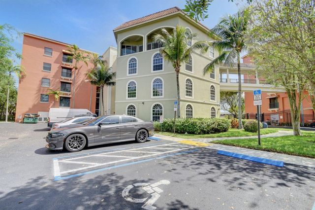 1620 Presidential Way 402, West Palm Beach, FL 33401