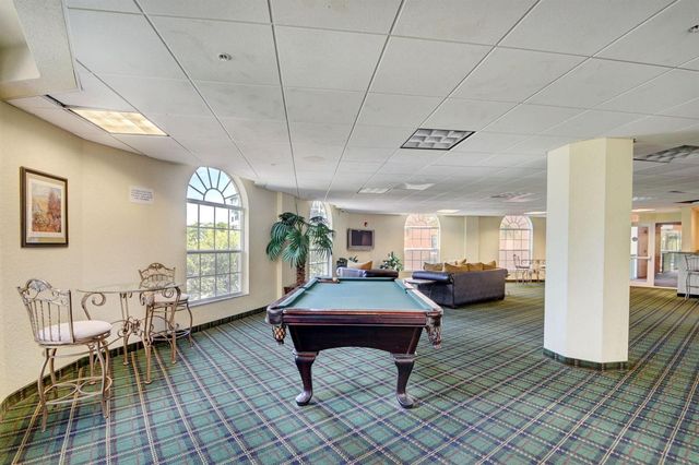 1620 Presidential Way 402, West Palm Beach, FL 33401