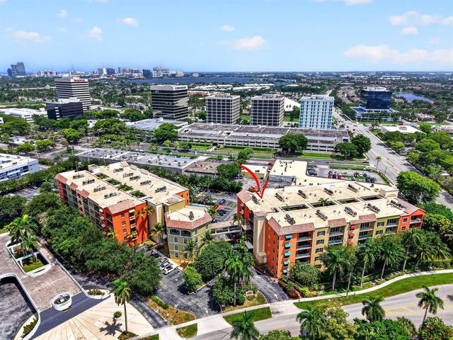 1620 Presidential Way 402, West Palm Beach, FL 33401