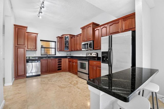 1620 Presidential Way 402, West Palm Beach, FL 33401