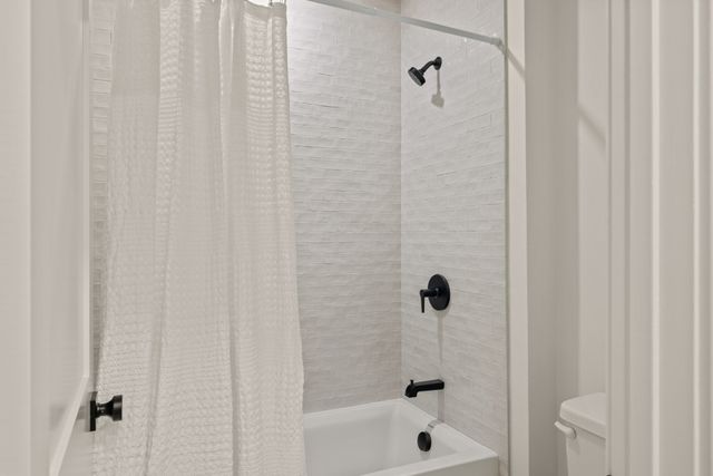 23 College Hill Rd 1, Somerville, MA 02144