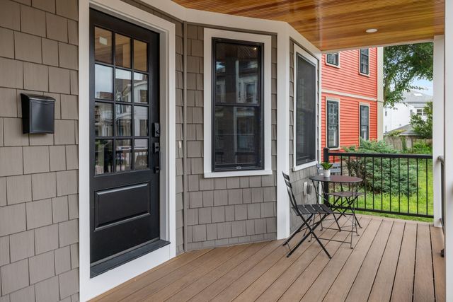23 College Hill Rd 1, Somerville, MA 02144