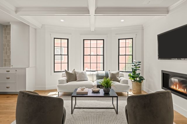 23 College Hill Rd 1, Somerville, MA 02144