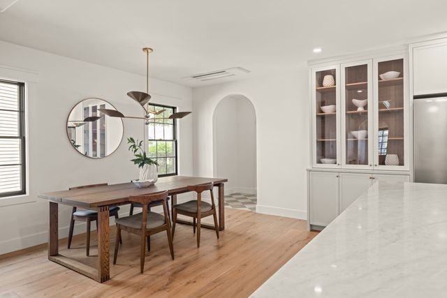 23 College Hill Rd 1, Somerville, MA 02144