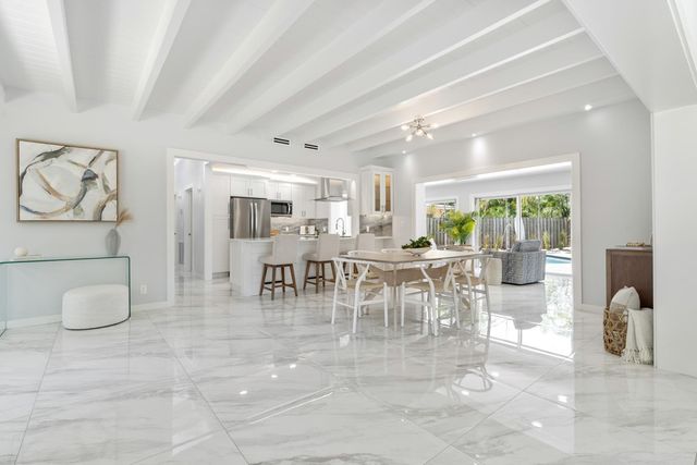 3021 NE 23rd Ave, Lighthouse Point, FL 33064