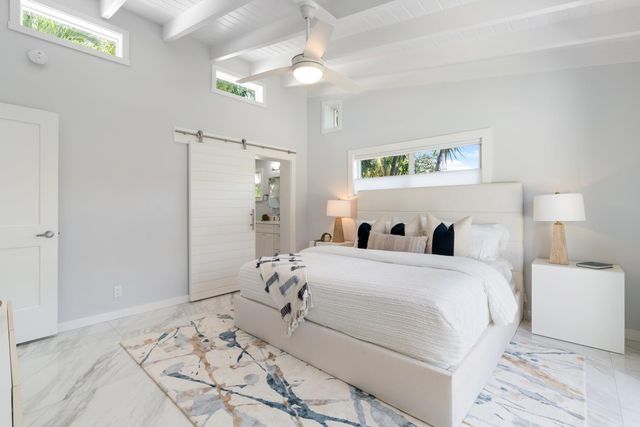 3021 NE 23rd Ave, Lighthouse Point, FL 33064