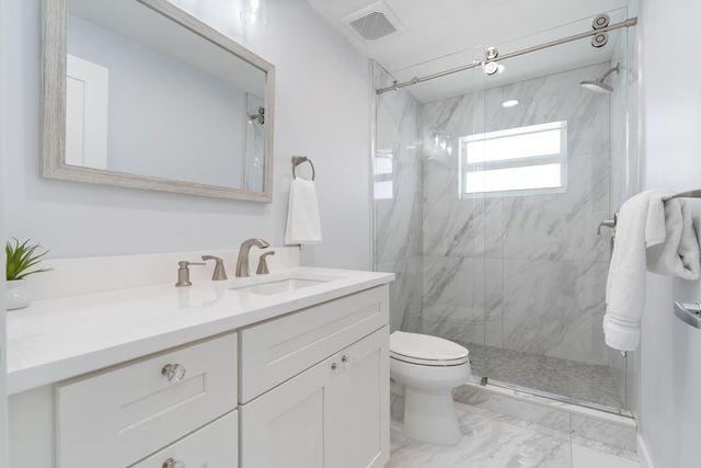 3021 NE 23rd Ave, Lighthouse Point, FL 33064