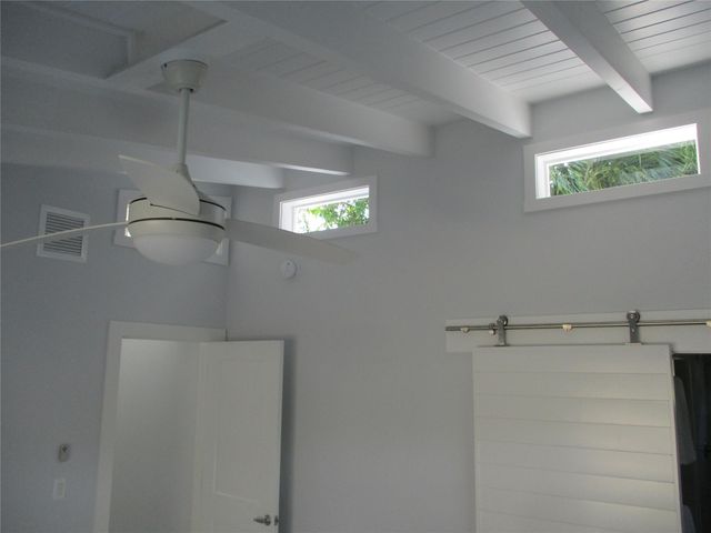 3021 NE 23rd Ave, Lighthouse Point, FL 33064