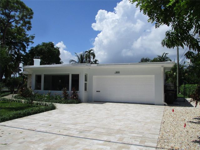 3021 NE 23rd Ave, Lighthouse Point, FL 33064